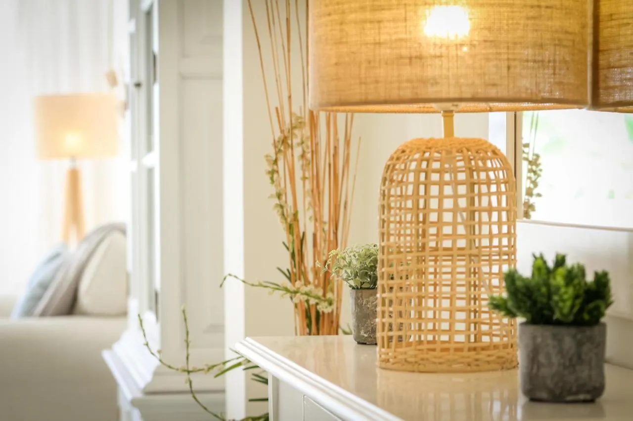 Marbella Banus Suites - Banus Playa Rocio Beachside Complex 0*,