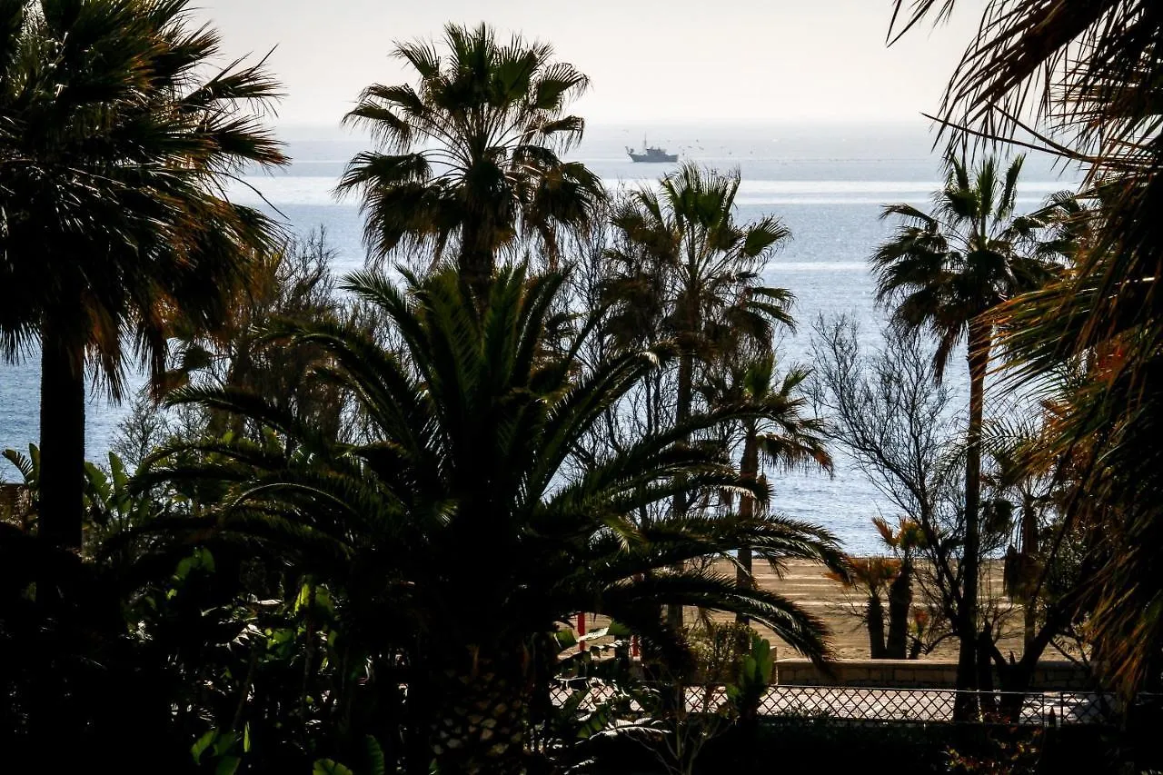 Marbella Banus Suites - Banus Playa Rocio Beachside Complex Apartment